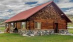 Paradise Valley Vacation Rental Yellowstone Crest Lodge outside