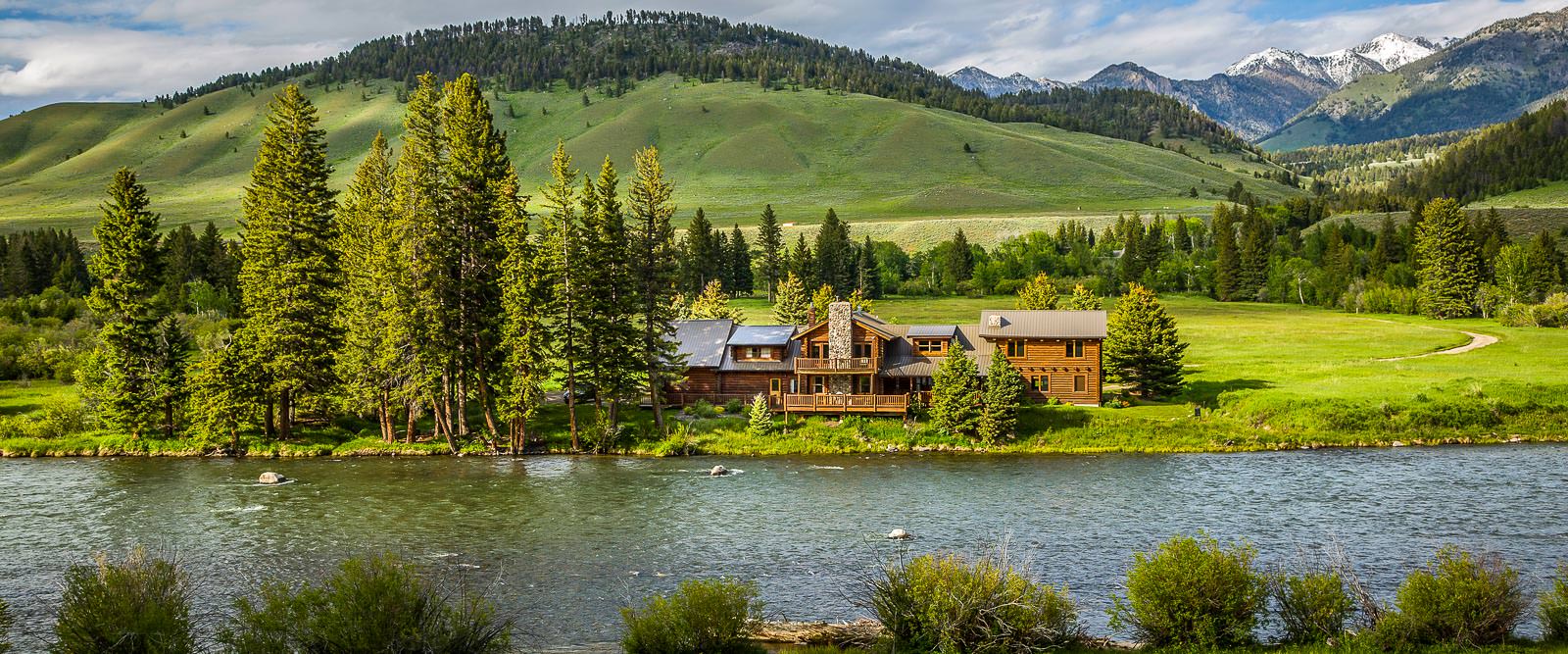Montana Fly Fishing Lodges and Trips