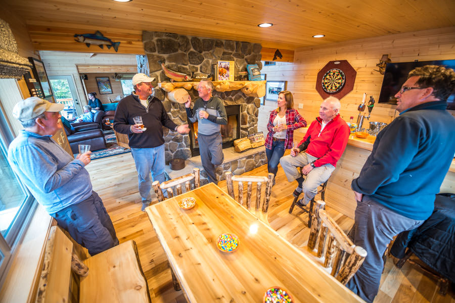 After each day on the water it was fun to gather in the lodge bar to share tales of the day's fishing advenutres