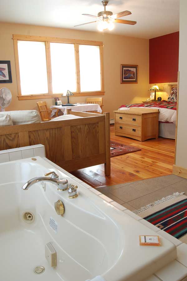 Lodge Bedrooms Montana Angler, Montana Fishing Lodges