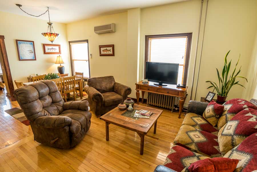 Murray hotel bedroom