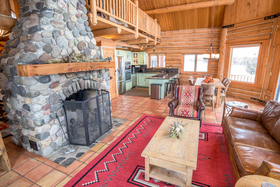 Paradise Valley fishing home