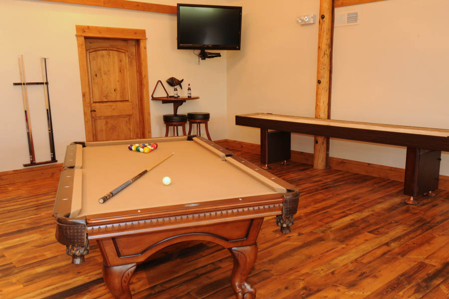 Pool table Montana Lodges