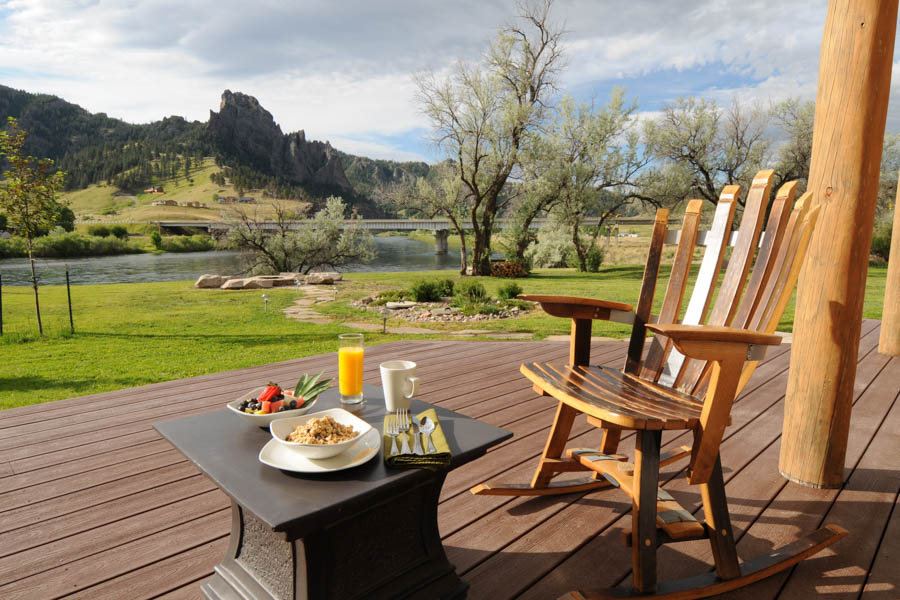 Deck Montana water front