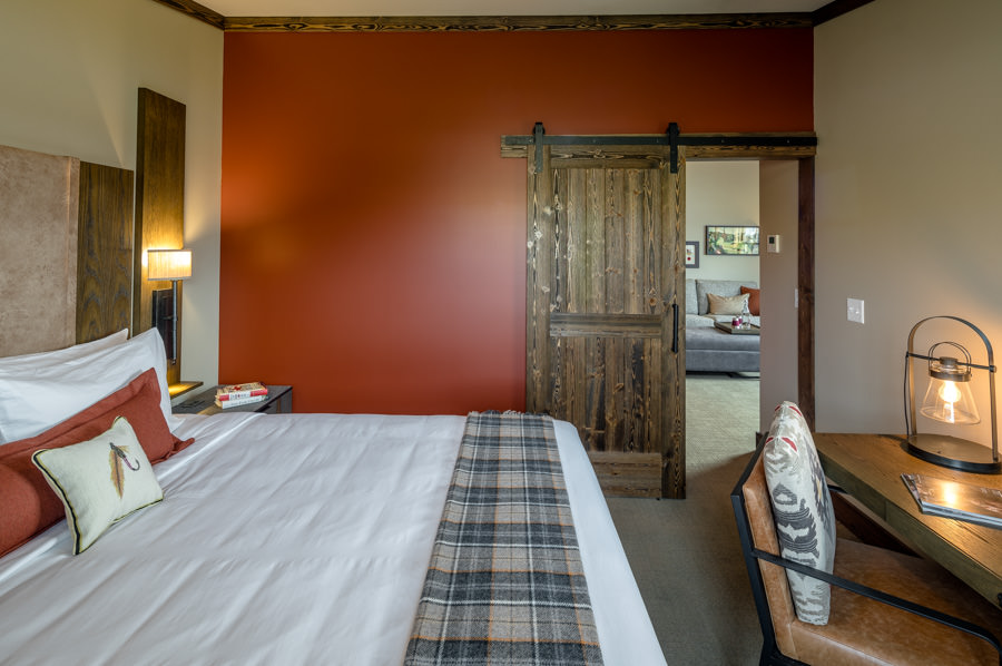 Luxury fishing lodge SAGE Lodge
