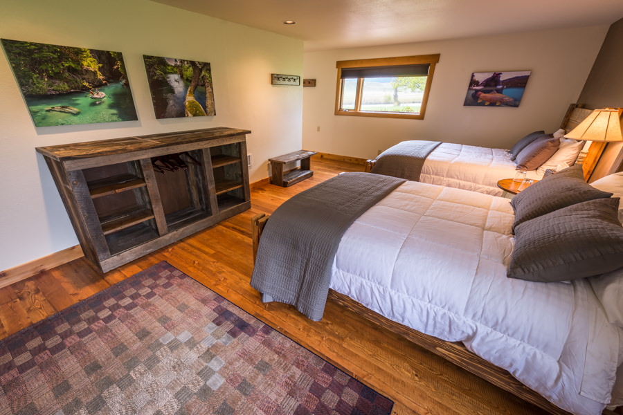 Madison River Lodge bedroom