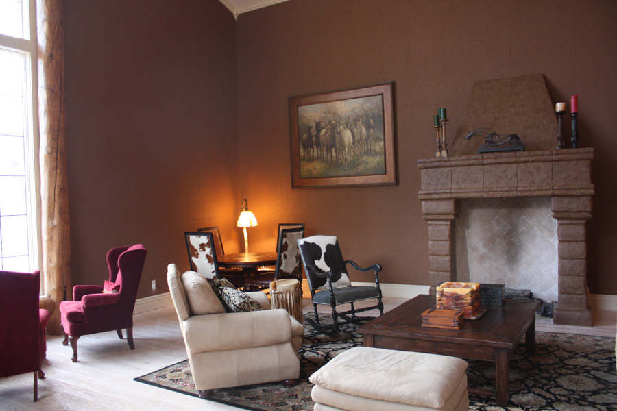 Luxury Montana Cabin Easy living livingroom