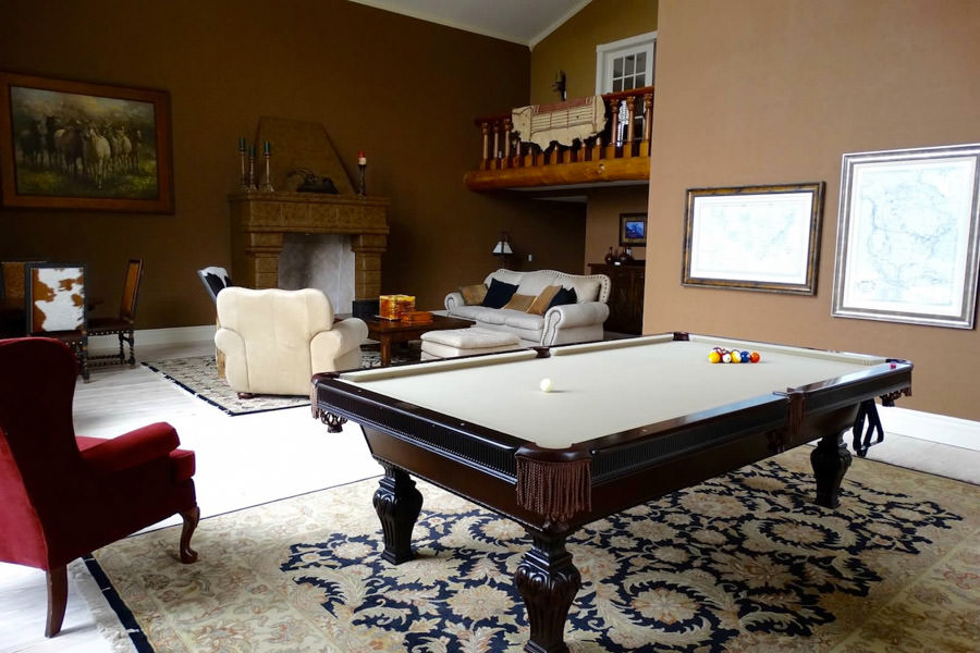 Montana Vacation Rental Pool Table