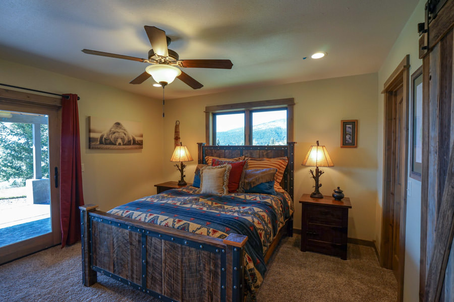 Hollowtop Bedroom Montana Fly Fishing, Montana Fly Fishing Guides