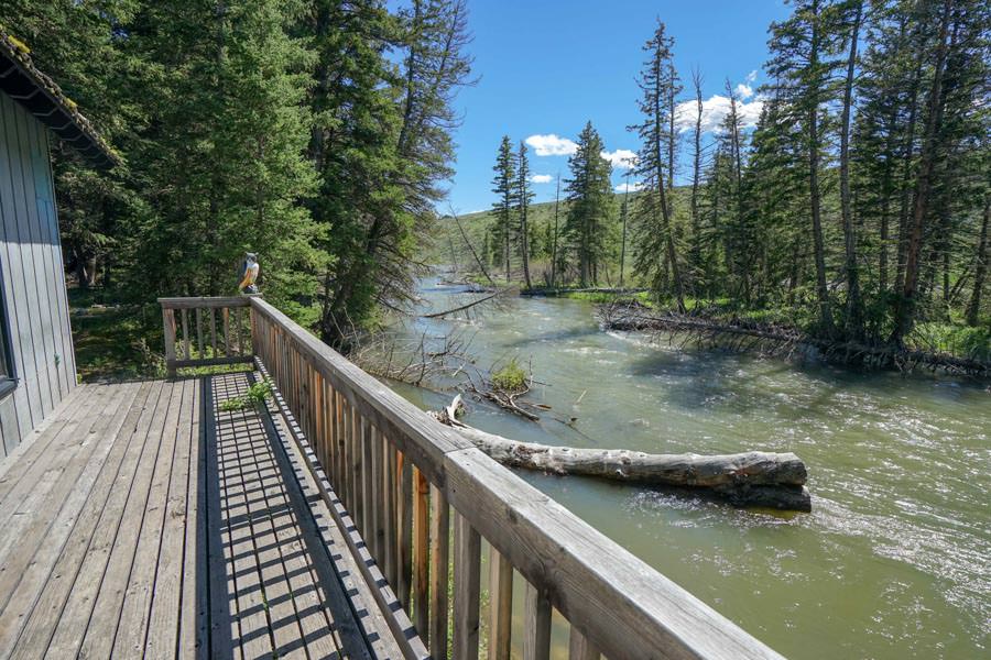 Montana, River Front
