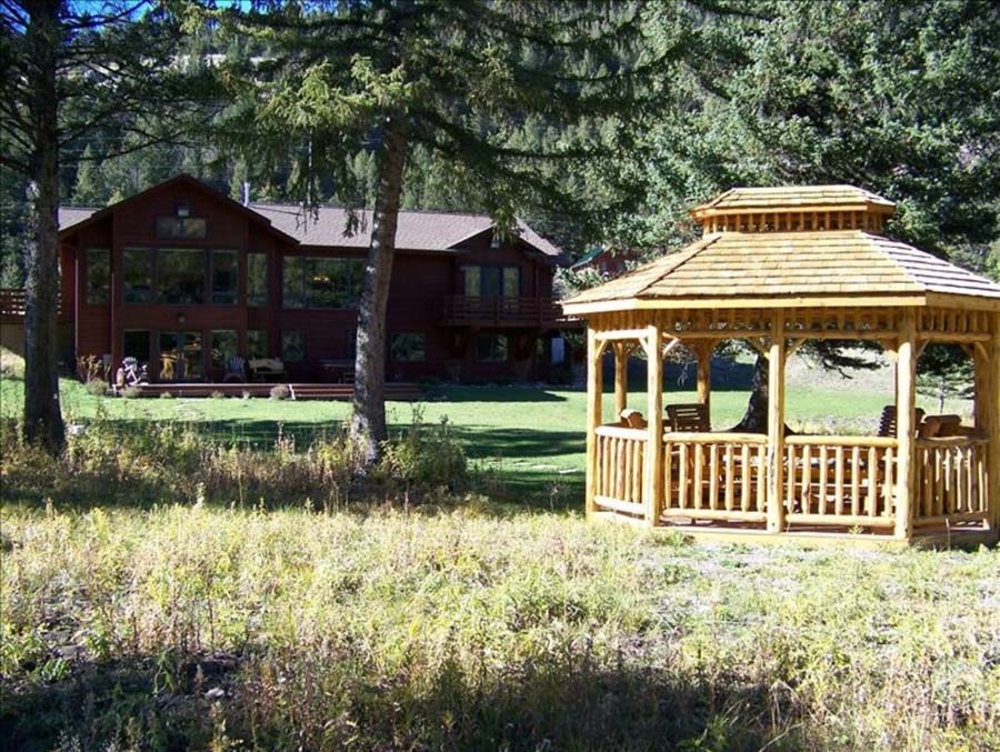 Moose Landing Back Yard Big Sky Vacation Rental, Gallatin River Fly Fishing
