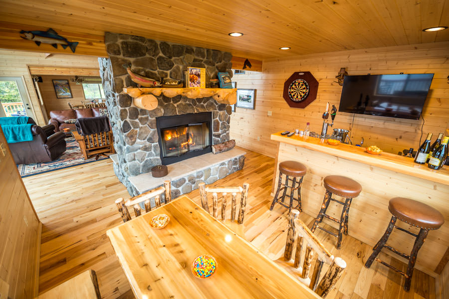 Intricate Bay Lodge bar