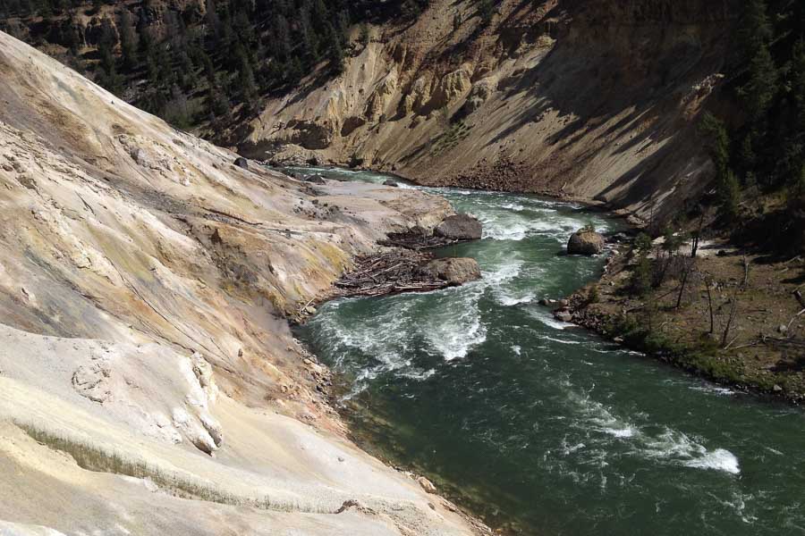 yellowstone river scenery