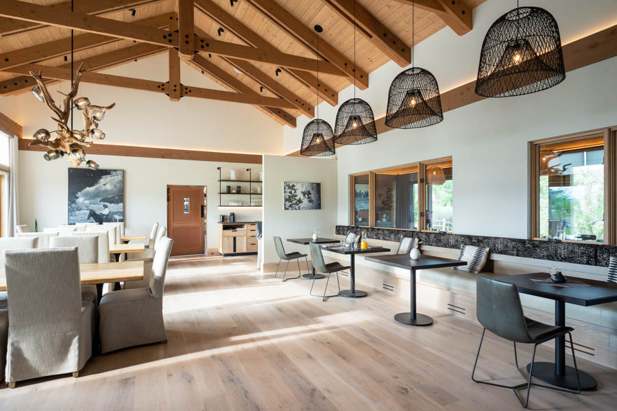 Montana luxury fly fishing lodge