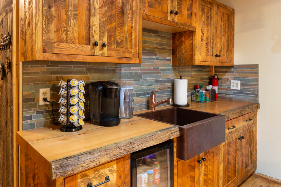 Wet Bar Boulder River Outpost