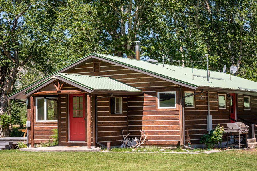 Boulder River Outpost main cabin