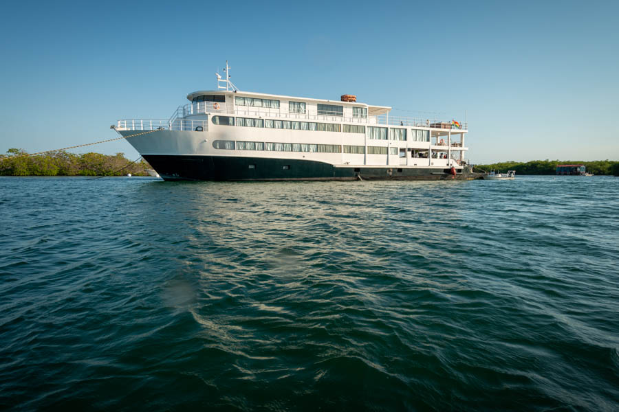 flats fishing in Cuba Avalon boat flats fishing in Cuba Avalon boat