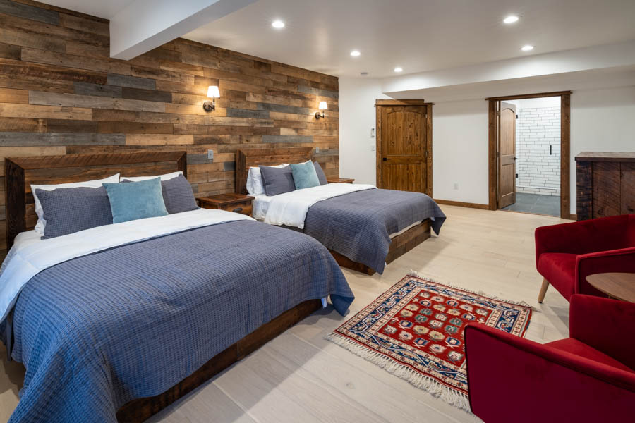 Missouri Cliffs Lodge bedroom