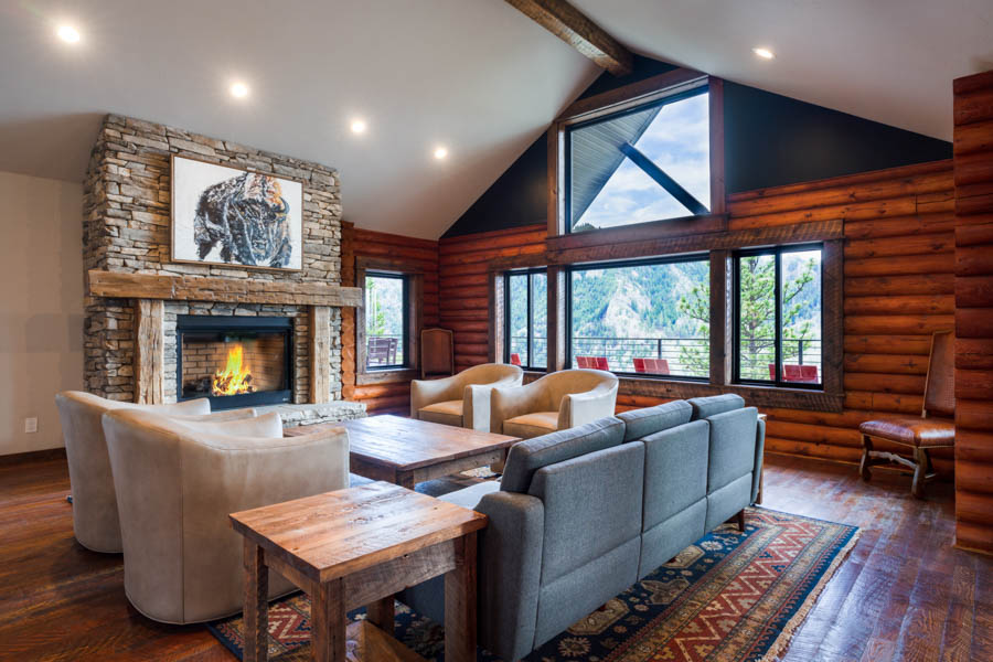 Missouri Cliffs Lodge living 1