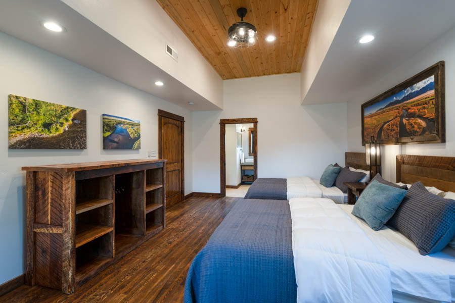 Missouri Cliffs Lodge bedrooms 4