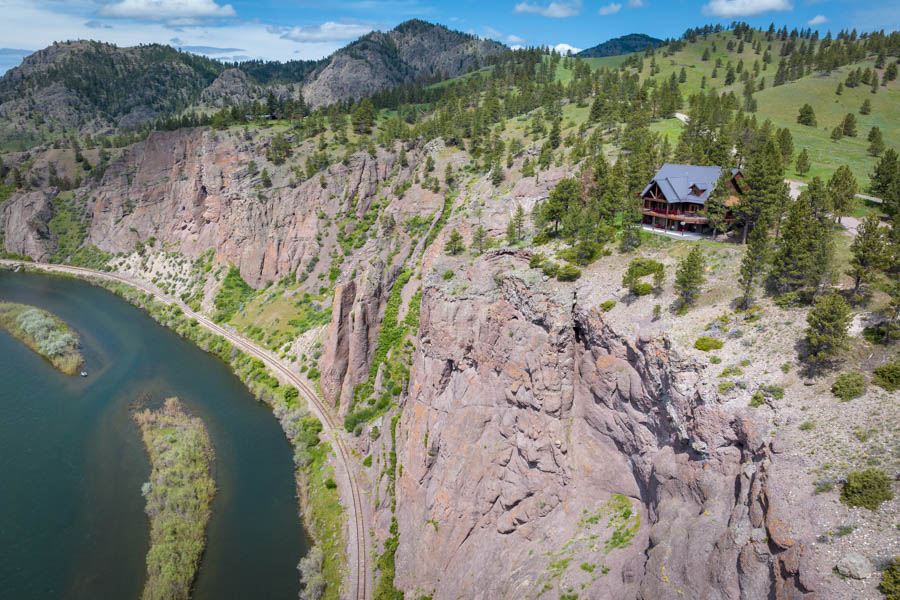 Missouri Cliffs Lodge overlook