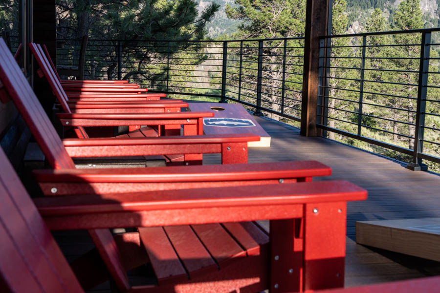 Missouri Cliffs Lodge relaxing chairs