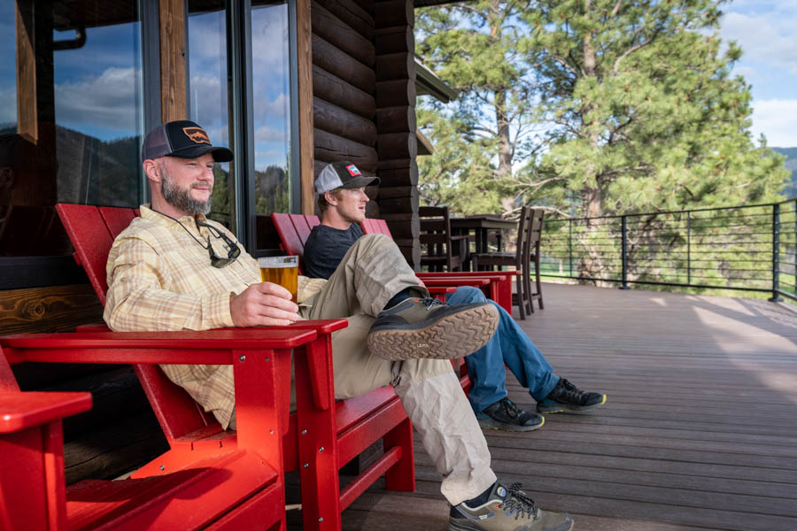 Missouri Cliffs Lodge deck chairs and view