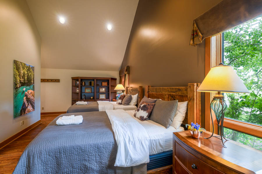 Madison River Lodge rooms