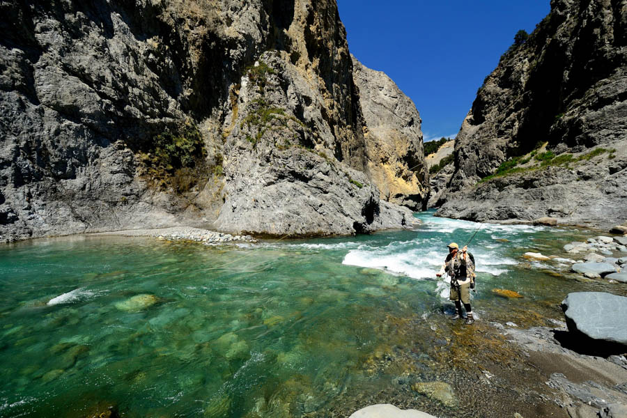 Fly fishing lodge in New Zealand Owen River fly fishing lodge New Zealand