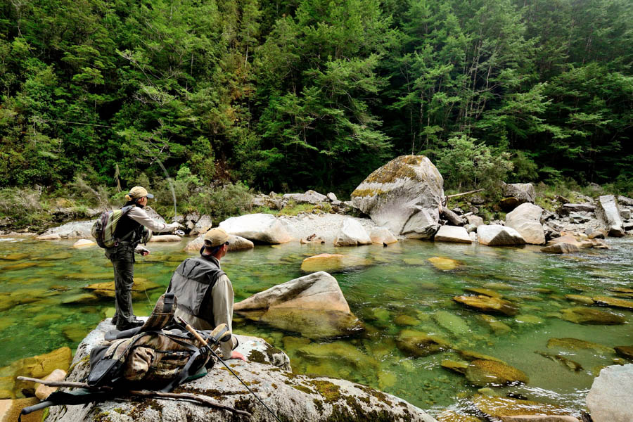 New Zealand fly fishing lodge Owen River lodge fly fishing in New Zealand