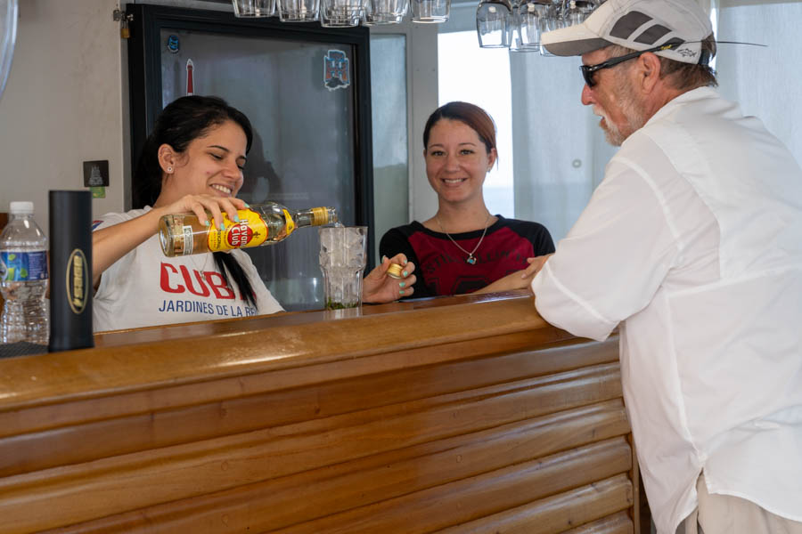 bar tending in Cuba bar tending in Cuba