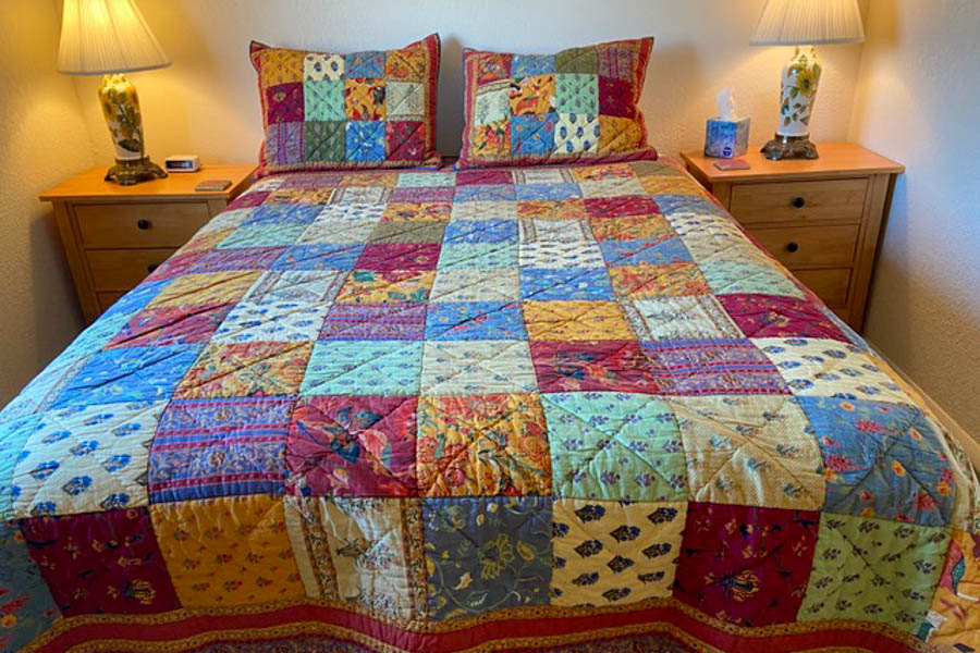 Riverbend House bedroom Madison River cabin