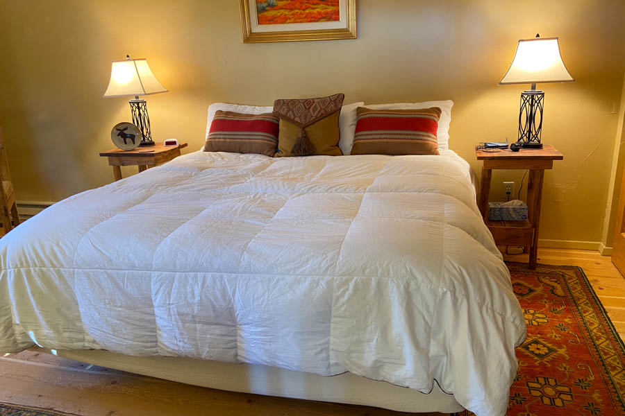 Riverbend House bed Madison River house