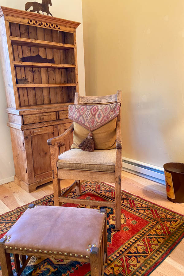 Riverbend House sitting area Madison river rental home