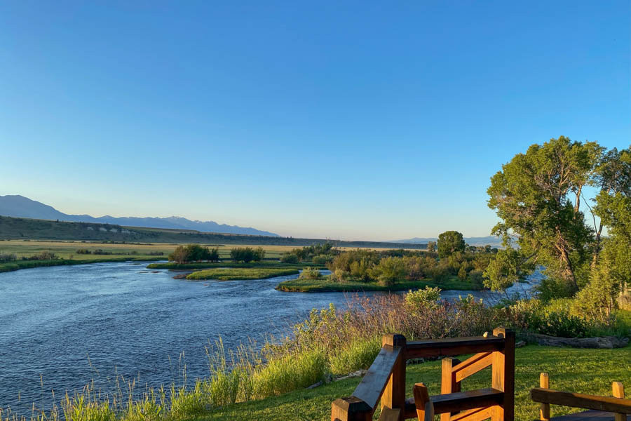 Riverbend House fishing access Ennis, MT vacation home