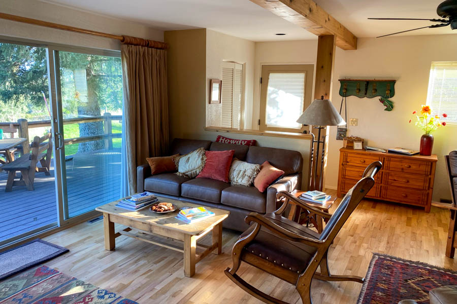 Riverbend House living room view Ennis, MT vacation home