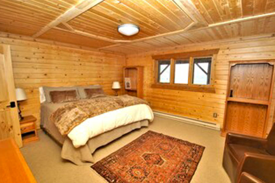 Scenic Ennis, MT home