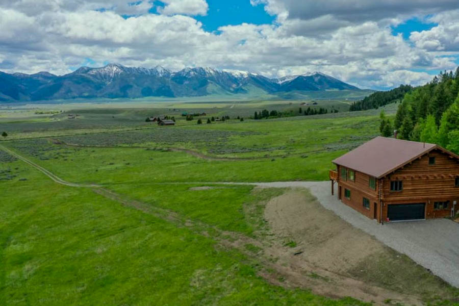 Ennis, MT vacation home