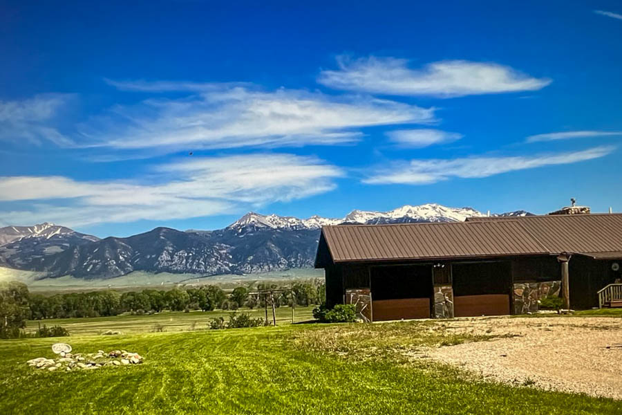 Ennis MT vacation rental