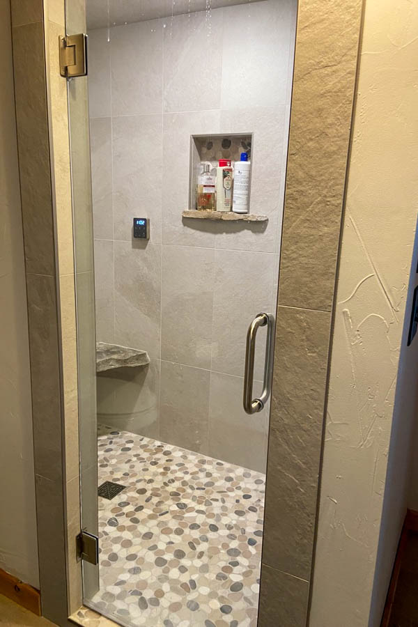 Fox Den shower Ennis MT rental house waterfront
