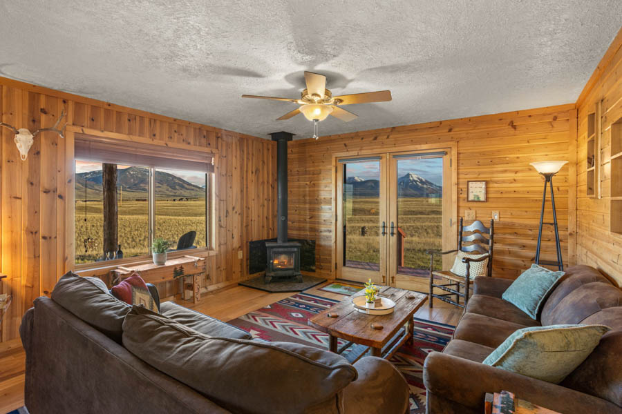 Blackhawk Cabin Paradise Valley Vacation Rental Home