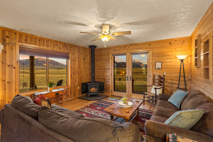 Paradise Valley Vacation Rental Home Livingston Blackhawk Cabin