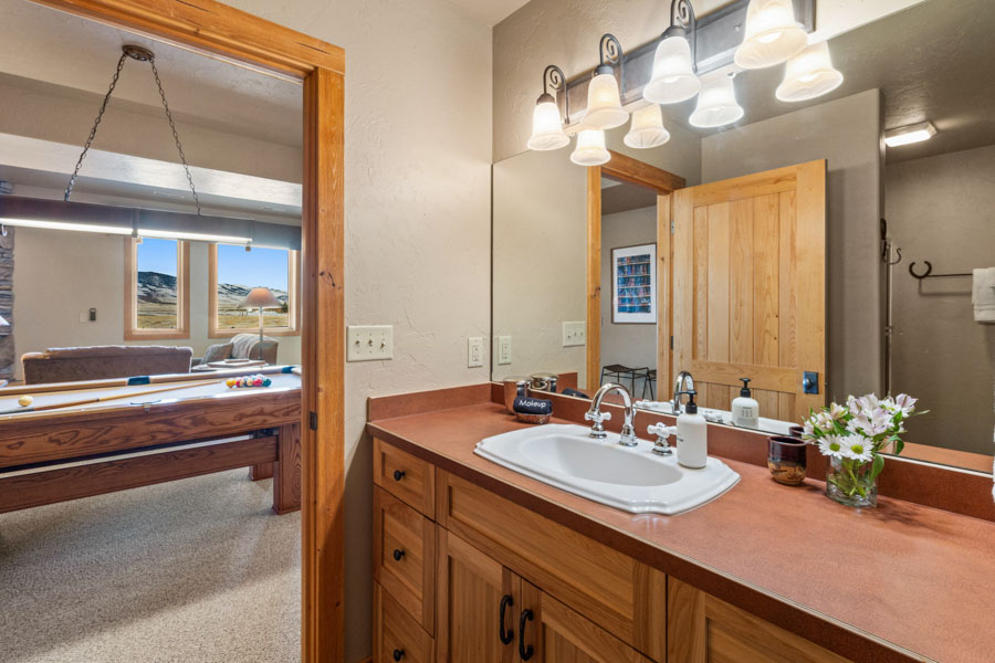 The Chalet Paradise Valley Vacation Rental Home bath