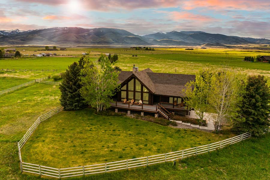 Paradise Valley Vacation Rental Home the Chalet outside