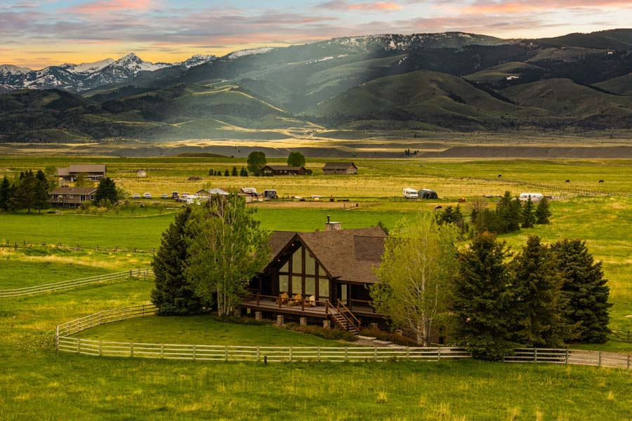 Paradise Valley Vacation Rental Home the Chalet outside view