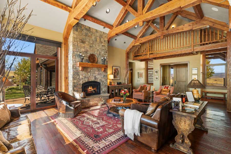 Vacation Rental in Paradise Valley Cowboy Lake Lodge interior