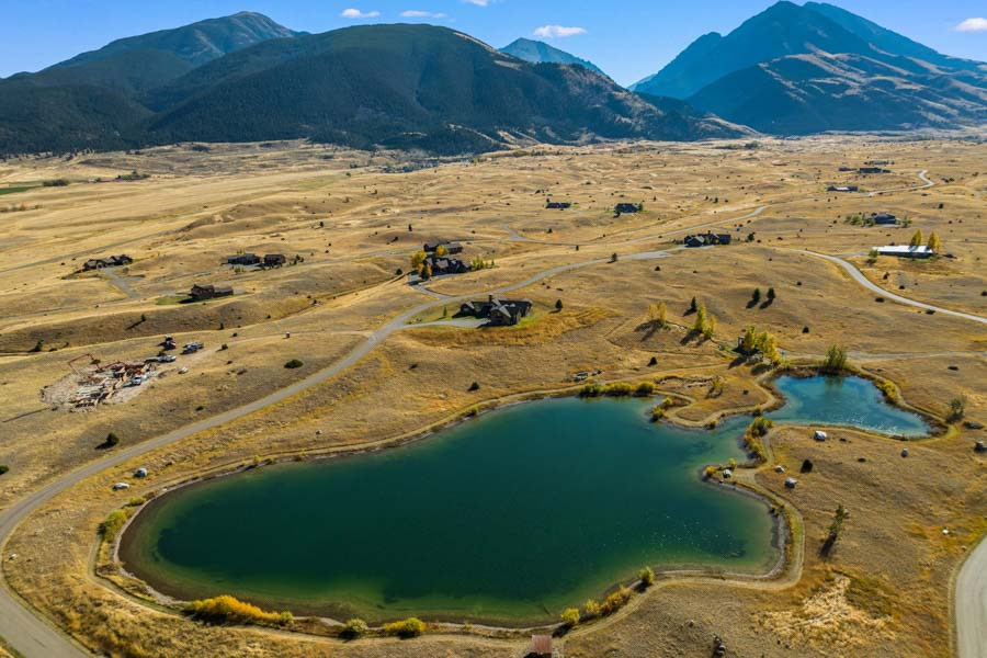 Cowboy Lake Lodge Vacation Rental in Paradise Valley drone