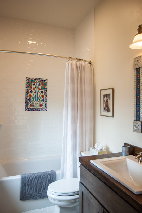 Crane's Bend Paradise Valley Vacation Rental bath