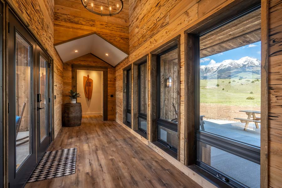 Vacation Rental Home in Paradise Valley Double MM Ranch hall view