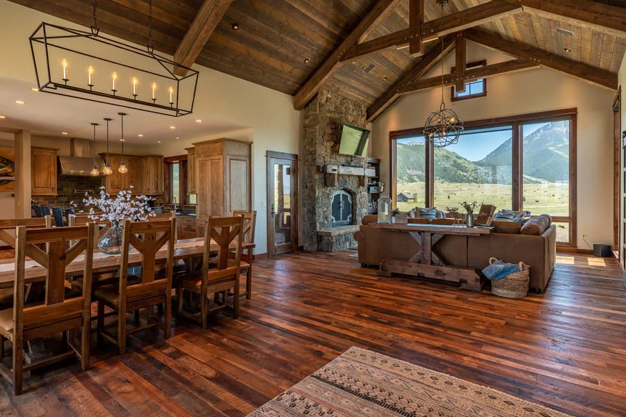 Livingston Montana Vacation Rental Home Emigrant Peak Lodge inside